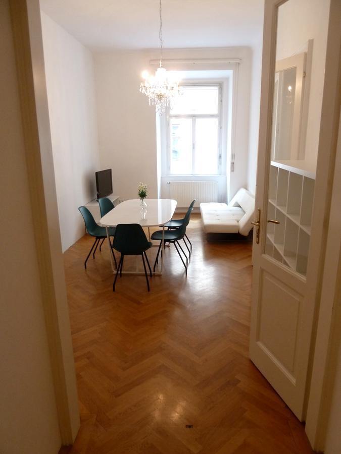 Sobieski Apartments St. Stephen'S Cathedral Wenen Buitenkant foto